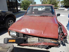 1986 TOYOTA PICK UP MAROON 2.4 MT 2WD Z19718